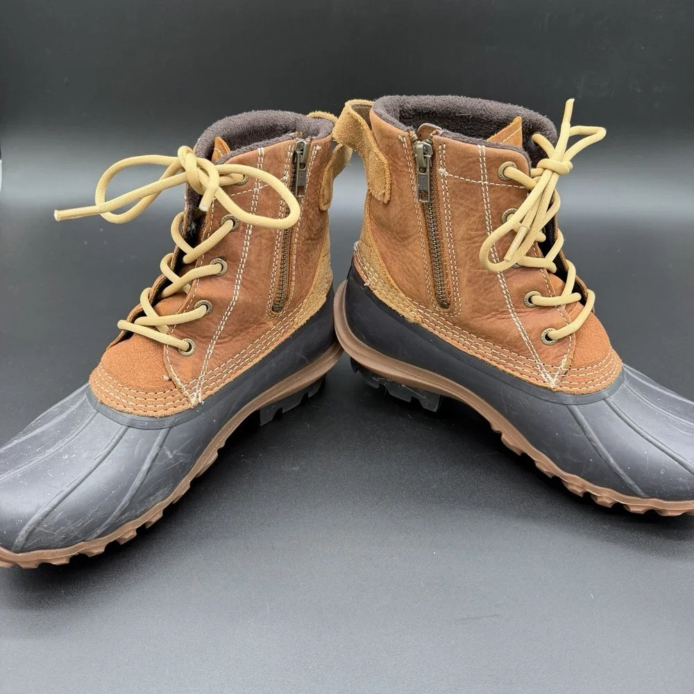 Wolverine water Resistant Leather duck boots Rain Boots Womens Size 9
